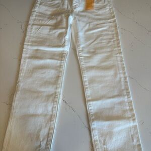 BRAND NEW Risen Jeans